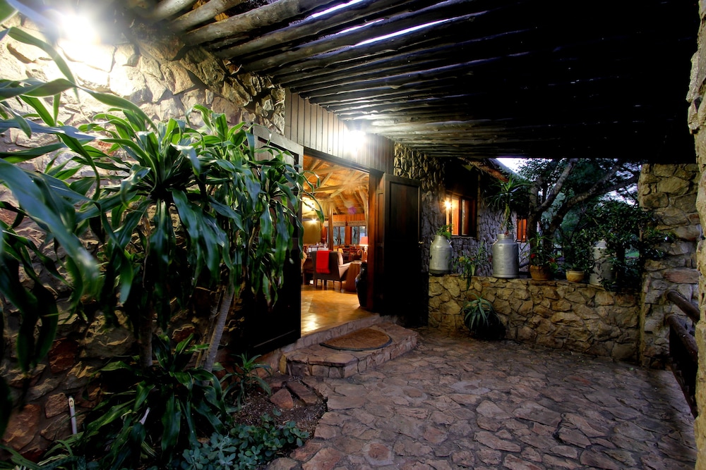 Shayamoya Tiger Fishing and Game Lodge