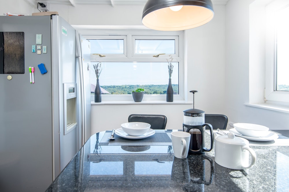 2Bd House With Stunning Views Of The Sea And Gower