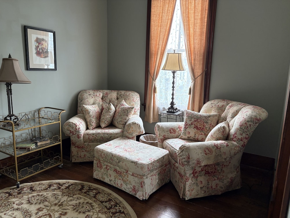 Historic Elegance 3 Bedroom Home