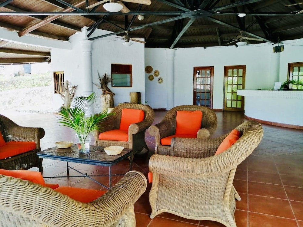 Hotel La Isla - Image 1