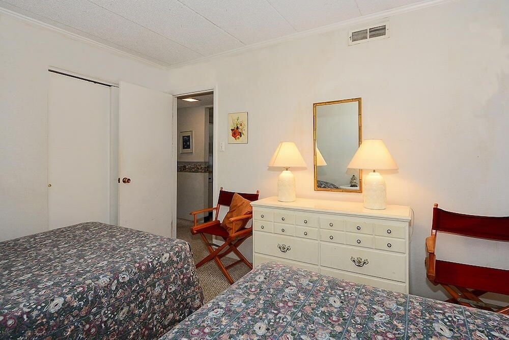 Bonaire 404 2 Bedroom Condo by RedAwning