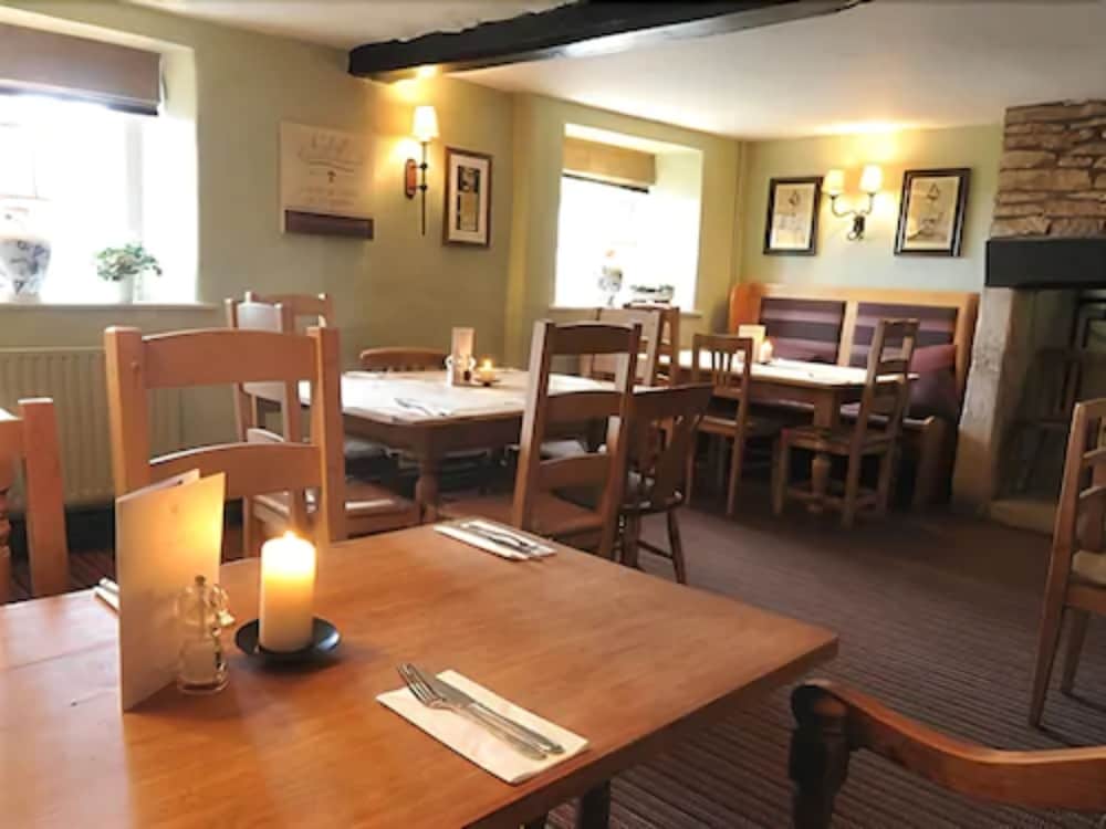 Chippenham Vacations - Crown Inn - Property Image 12