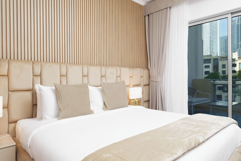 Maison Privee - Exclusive Duplex Villa with Panoramic Terrace Overlooking Burj Khalifa