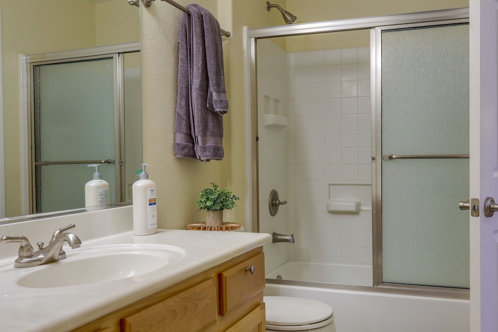 Mesquite Condo w/ Community Pool  Hot Tub! - Property Image 12