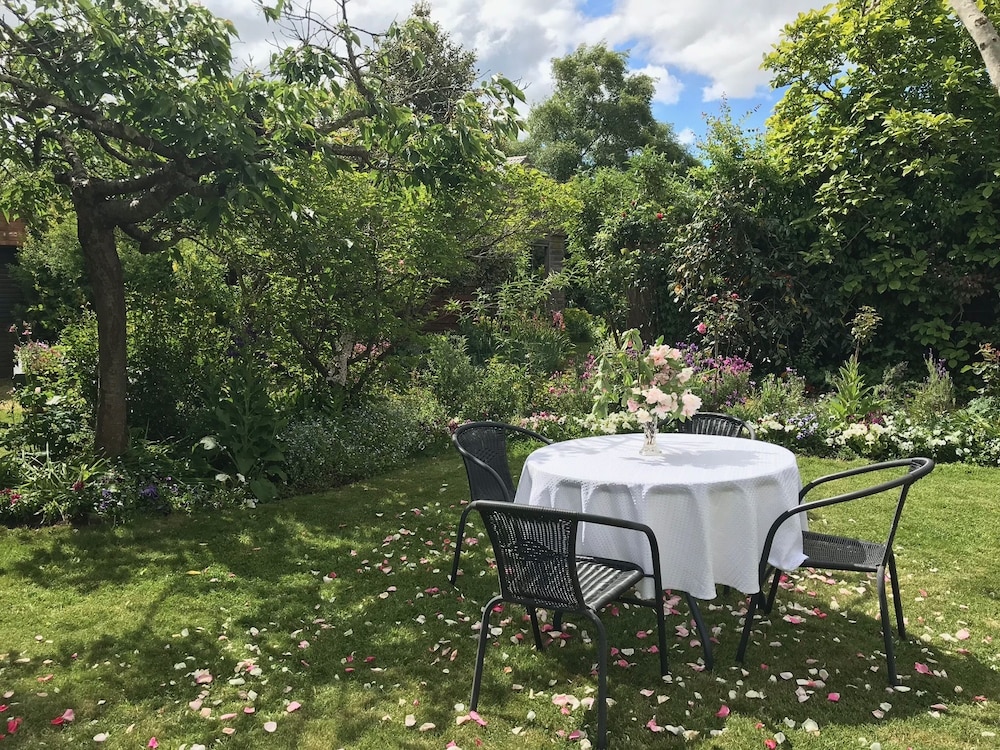 The Racecourse Inn