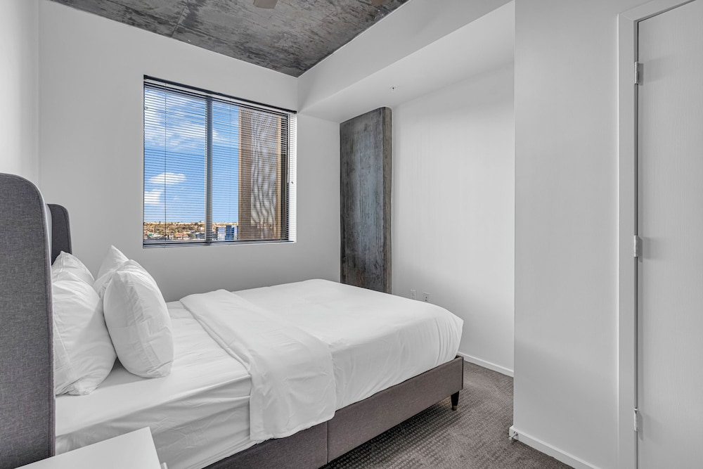 Phoenix Urban Luxury Escape