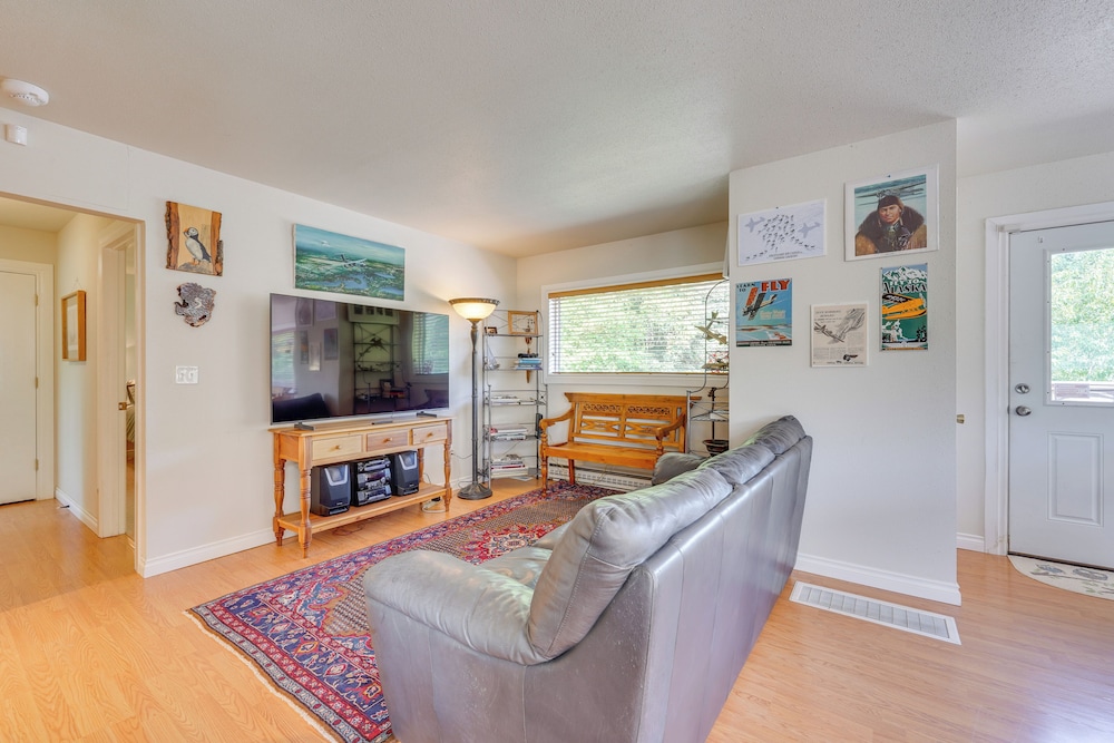 Explore Alaska: Woodsy Home w/ Deck in Palmer