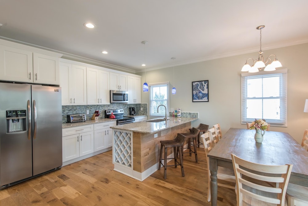 E Ashley A 121 4 Bedroom Holiday Home By My Ocean Rentals