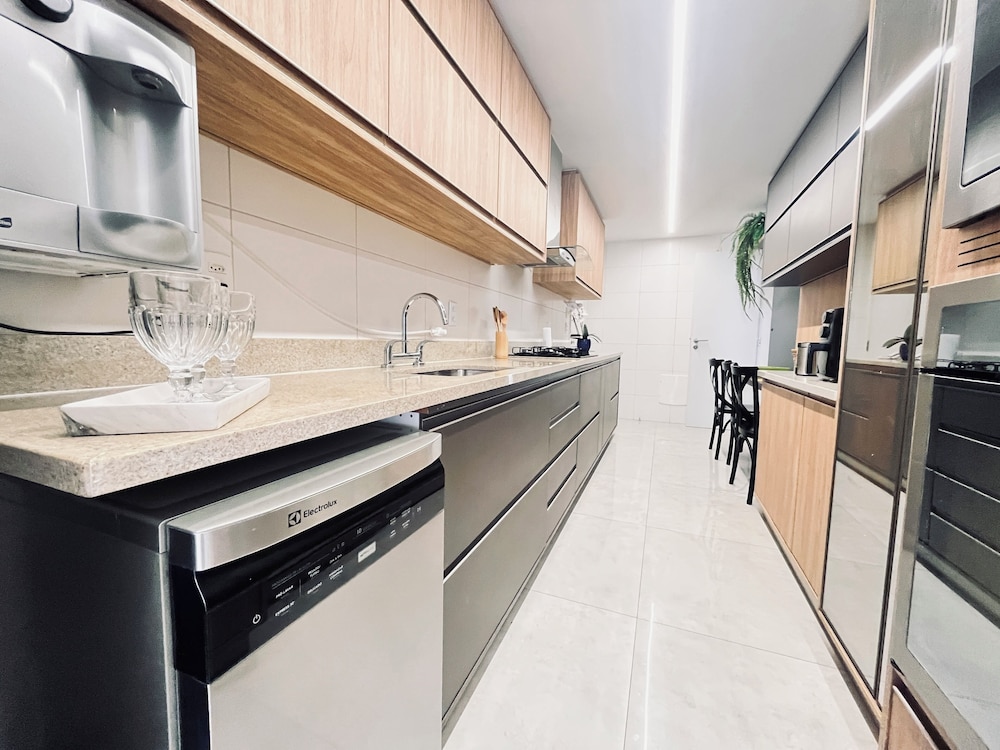 CM 304 - luxo conforto em frente ao mar