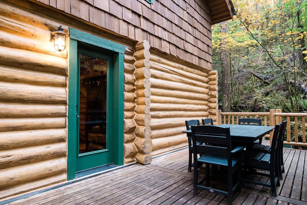 87sl - Starlink - Sauna - Pets OK - Sleeps 8