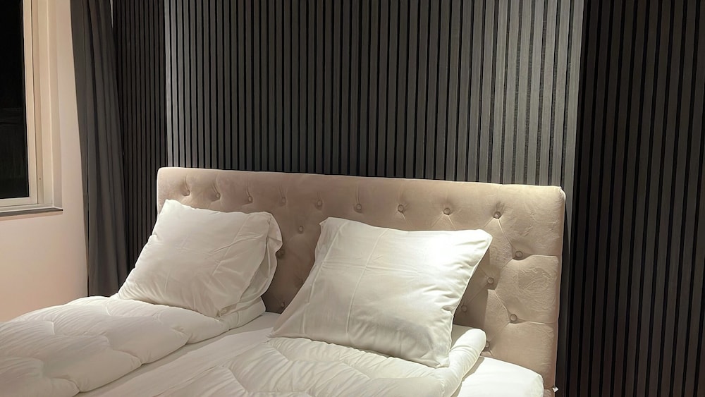Maison Nord 6 min from Airport & Sleep 6