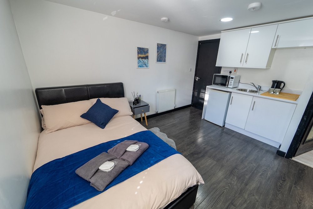 Modern Studio Close to City Centre! view 2
