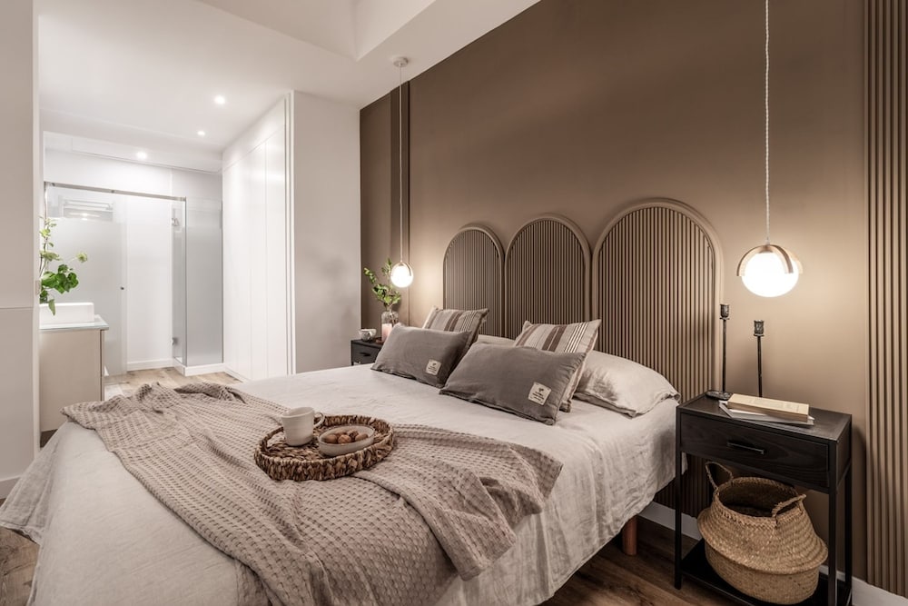 Casaluce - 2 Bedrooms in Trafalgar