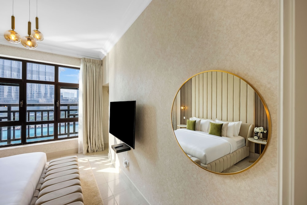 Durrani Homes - Heaven on Earth collection 5BR with panorama Burj Khalifa and fountain views