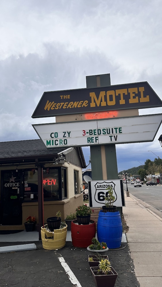Motel 6 Williams, AZ – Historic Route 66 view 5