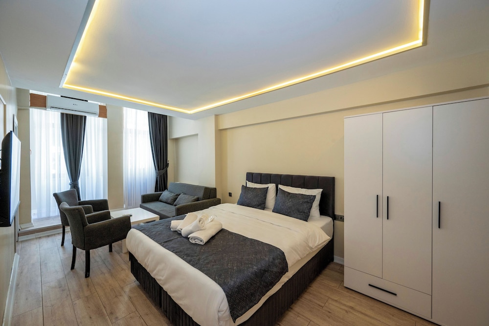 Aiza Suites - Image 21