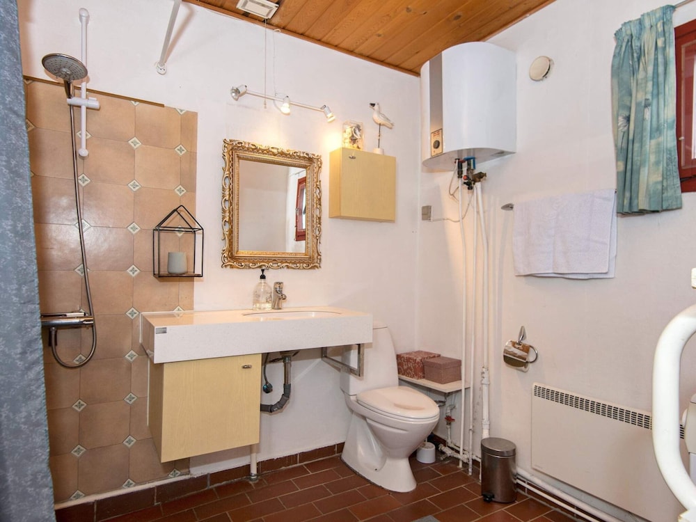 6 Person Holiday Home in Hemmet