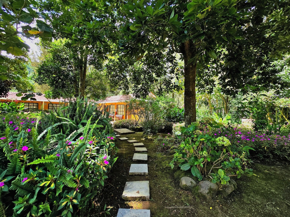 Hotel de Montaña Suria