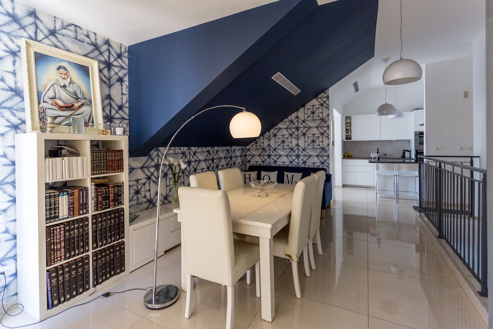 Amazing Apartment near Mahane Yehuda
