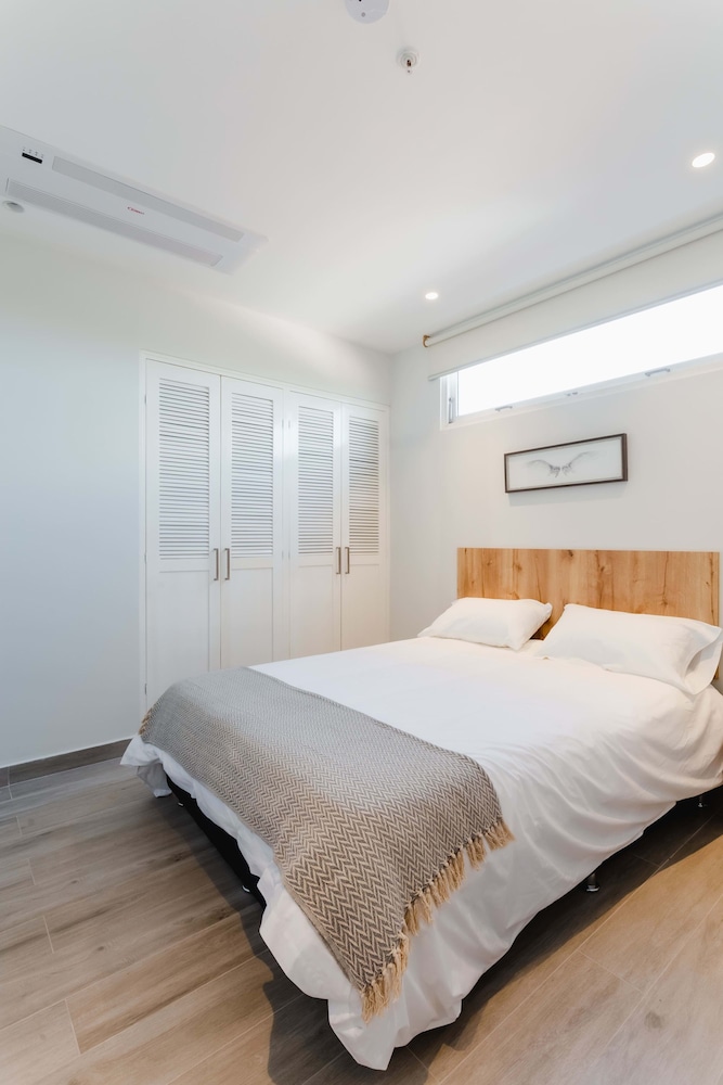 w Radiant 2BR w Terrace in Panama