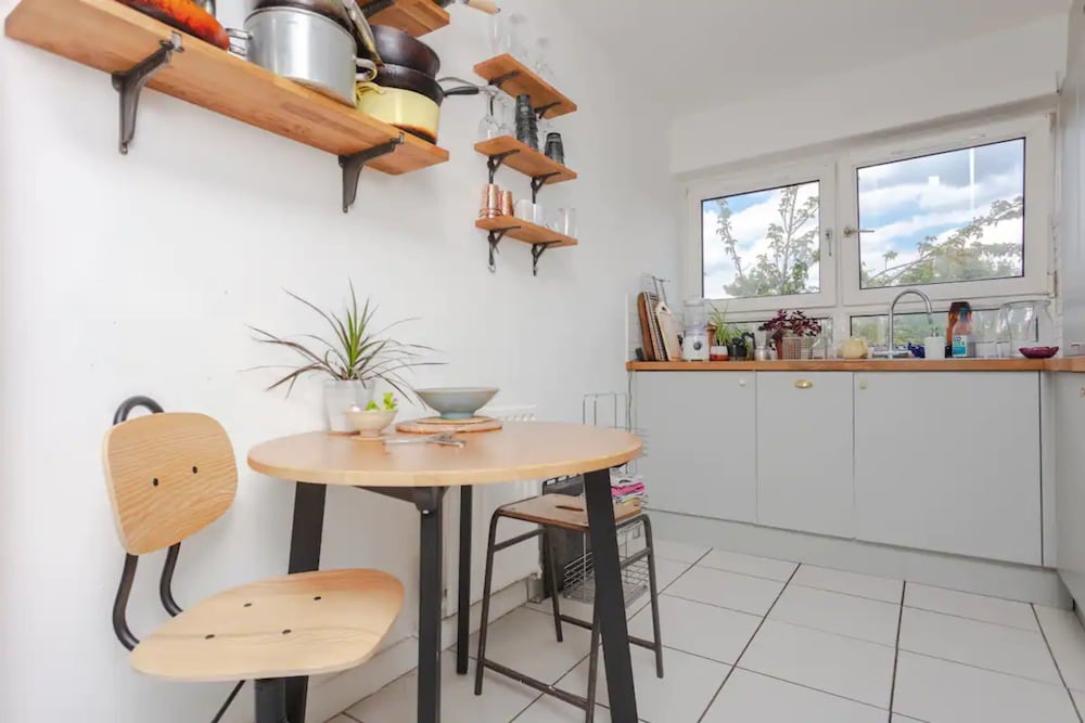 Cosy 2 Bedroom Apartment in Bethnal Green Near Victoria Park