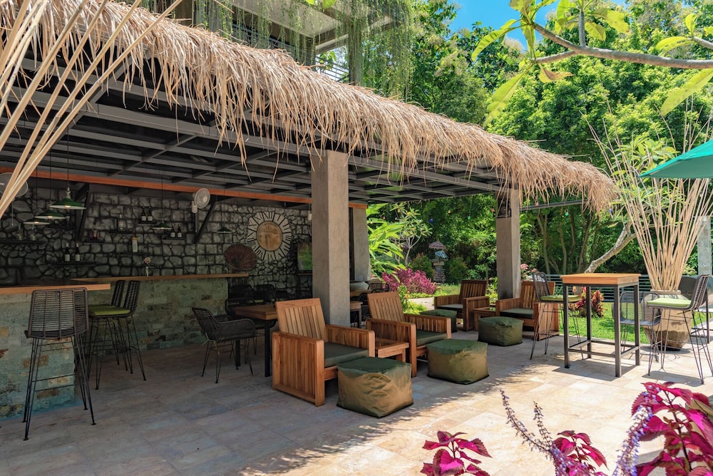 Alamanda Lovina Resort