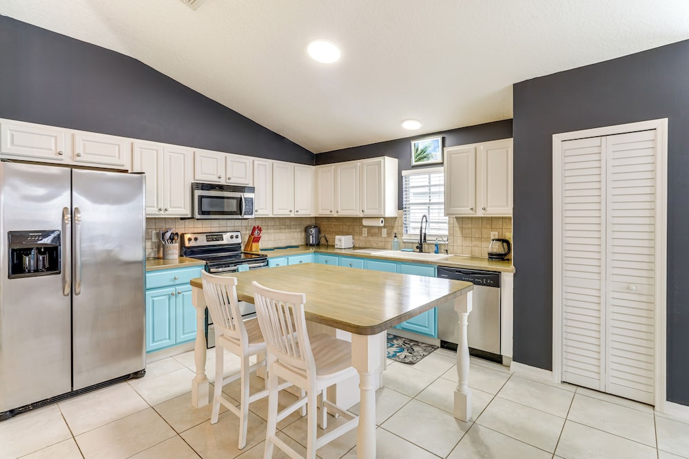 Family Getaway w/ Backyard Oasis in Vero Beach!