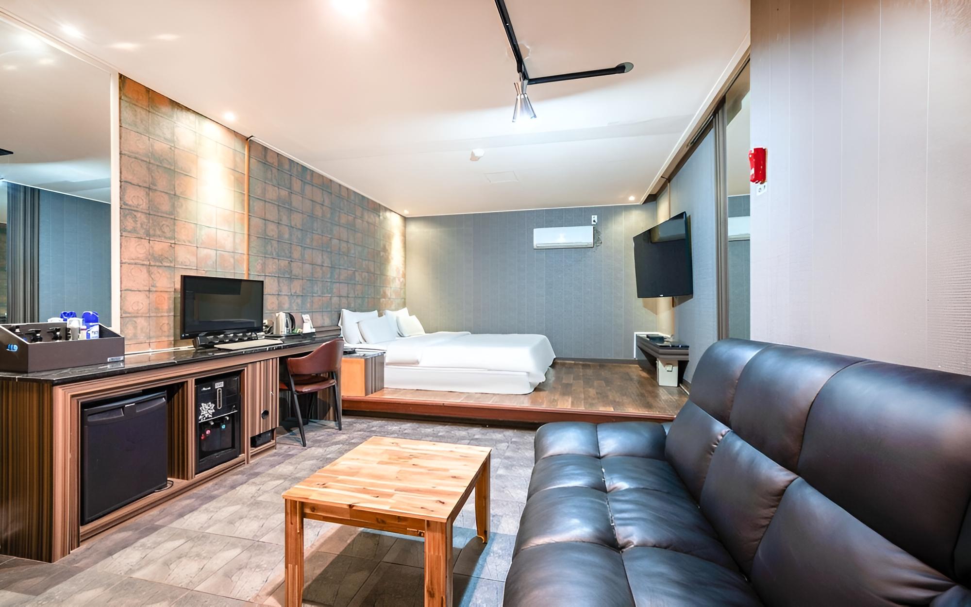 Busan Sasang Mr Brick Hotel view 4