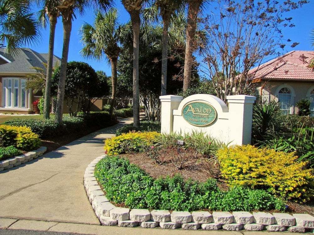 Avalon Beach Estates by Crystal Waters