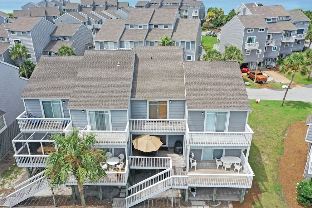 Barrier Dunes 422 - 64