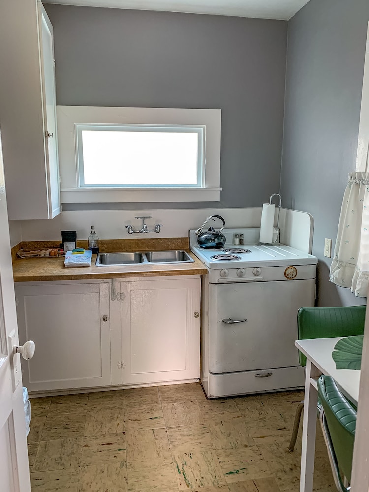 Ashland Vacations - Palm Cottages - Property Image 17