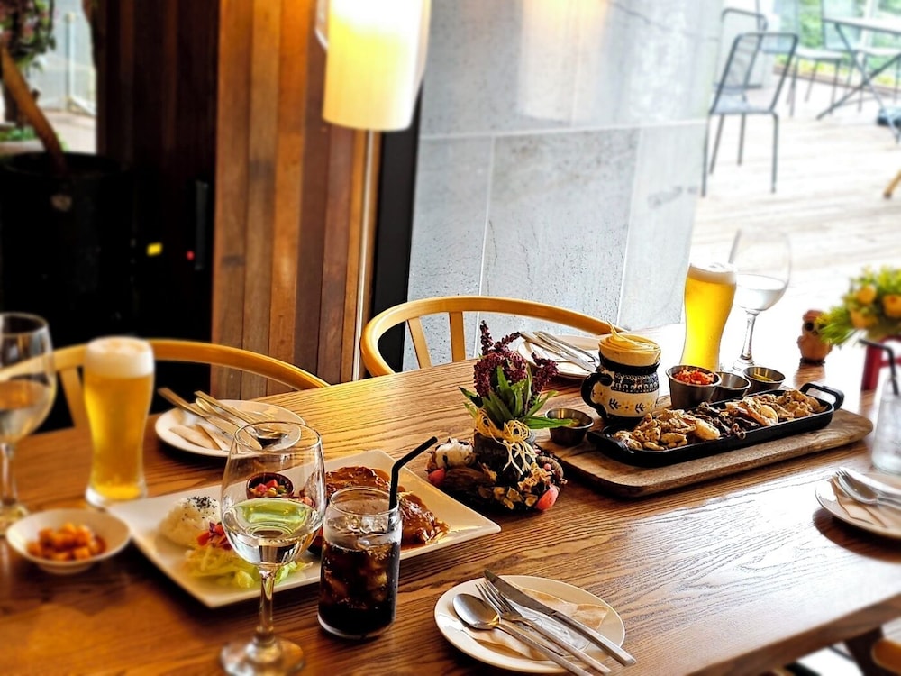 Cheonjiyeon Crystal Hotel 50