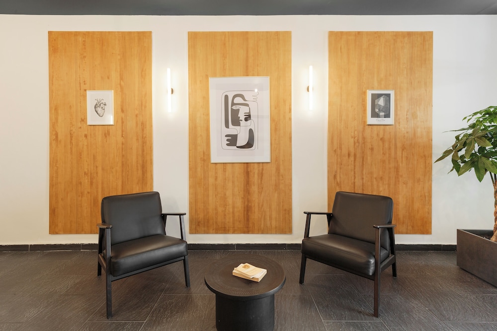 Casanova Apartments By Olala Homes