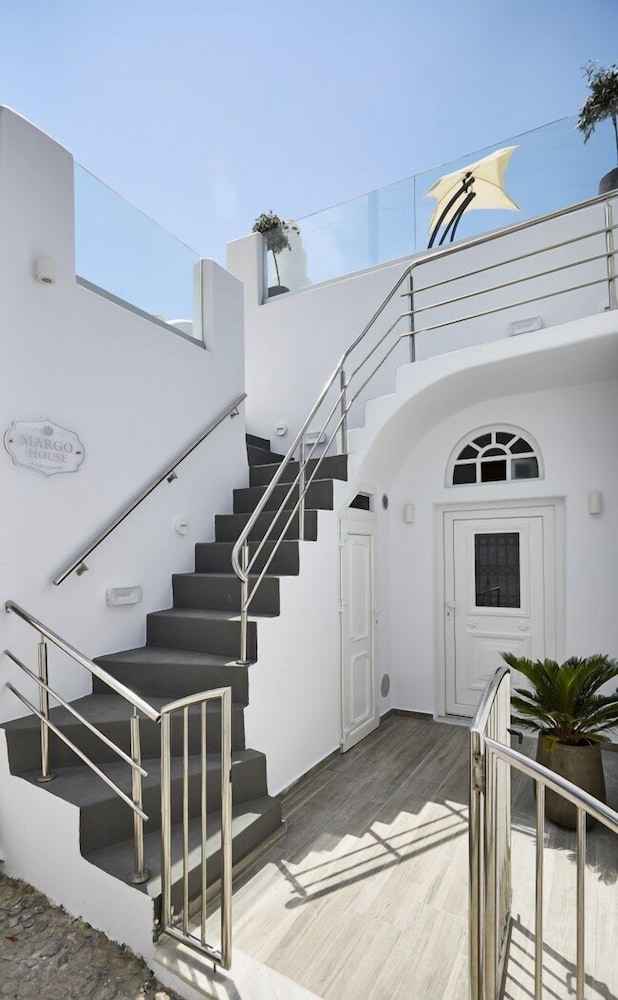 Margo Houses photo 1