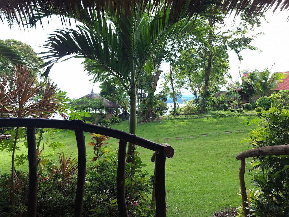 Bohol-Lahoy Dive & Beach Resort