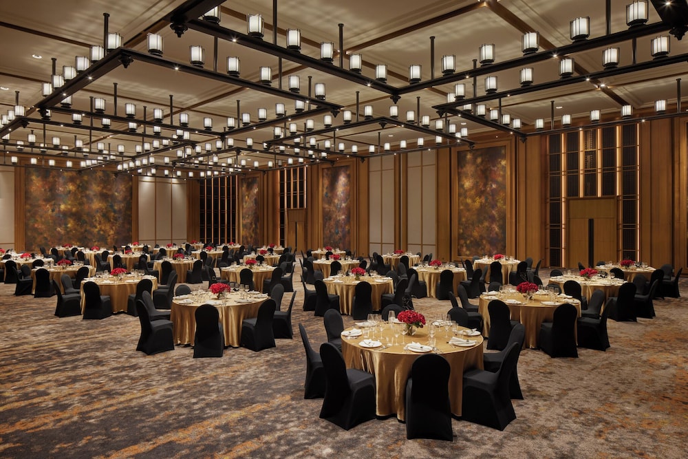 Hotel Tentrem Jakarta 42