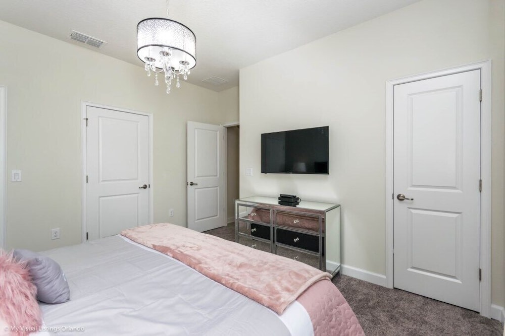 Gorgeous Townhome In Champion's Gate Near Disney! 4 Bedroom Townhouse by RedAwning view 5
