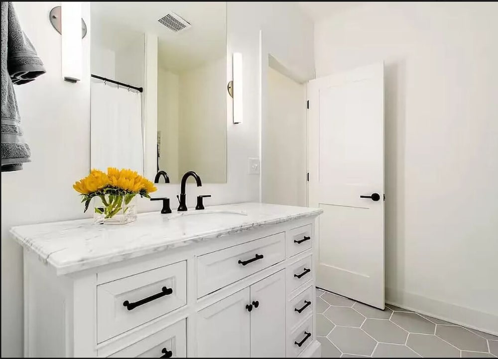 Jungle House Designer Residences – Downtown Columbus