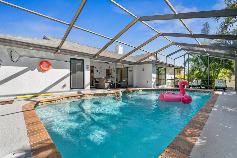 The Tropical Retreat