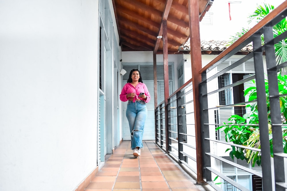 Aluna Hostel B&B
