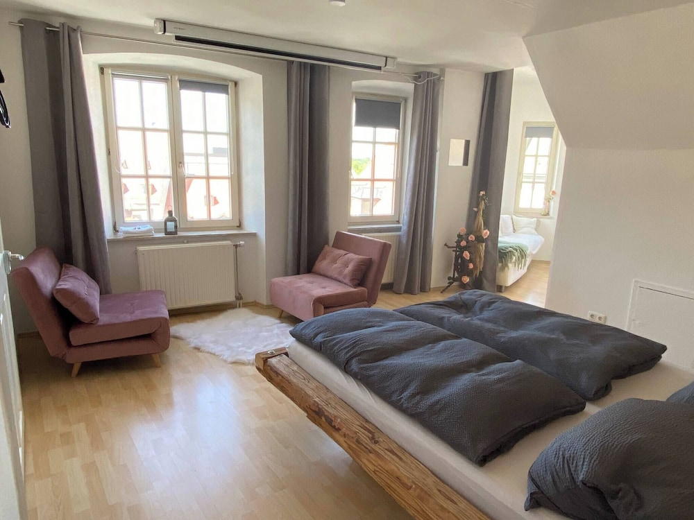 Room in Apartment - Schlummern Wie Dornröschen&rapunzel Im Schlösschen
