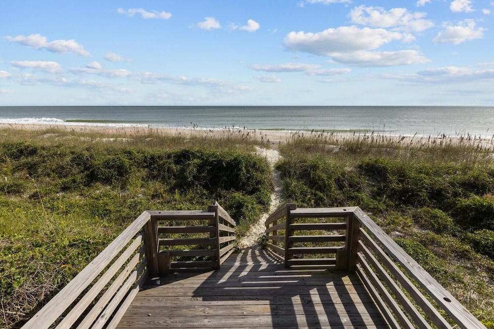 Beach Grove 3 Bedroom Home