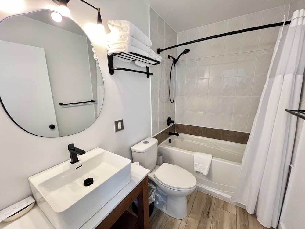 Ucluelet Wildwood Inn