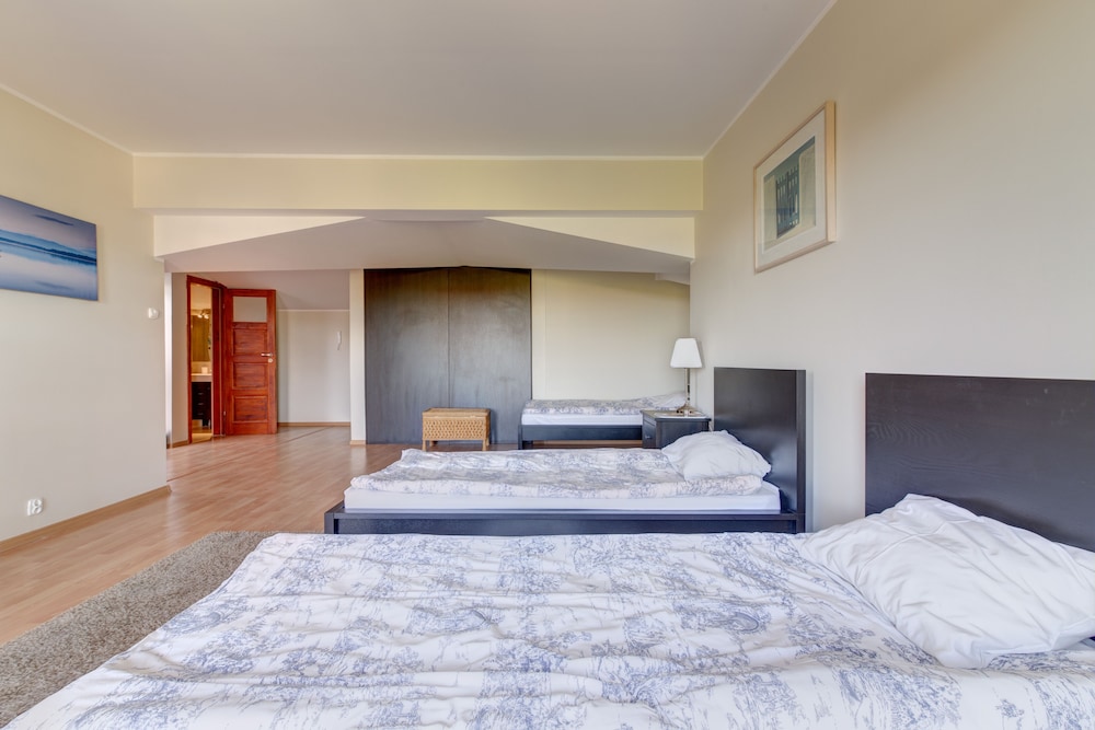 Apartments Happy Hours