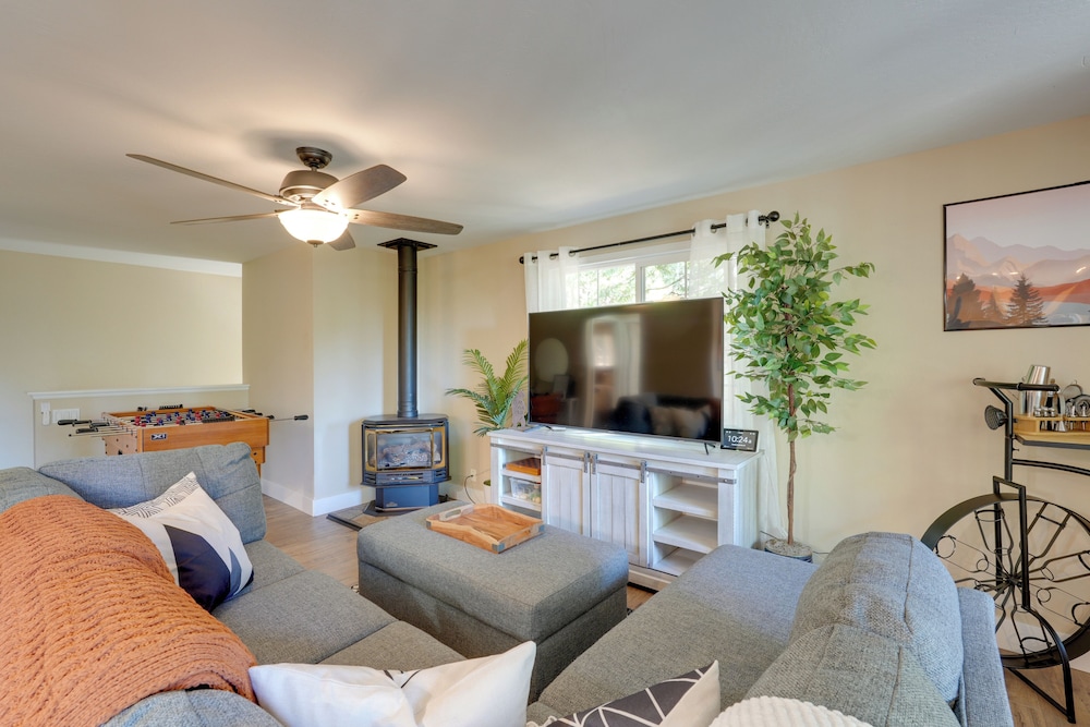 12 Mi to Apple Hill: Family-friendly Cabin Retreat view 3
