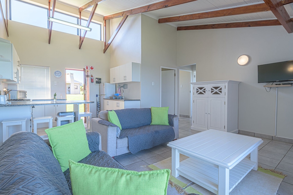 Fynbos Golf & Country Estate