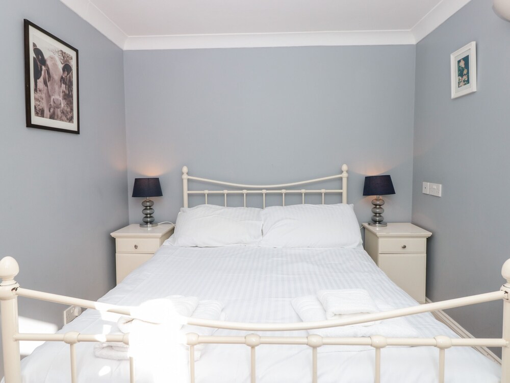 3 West Park Mews
