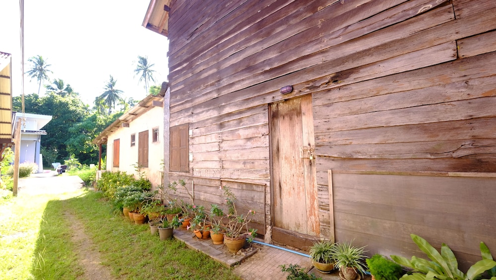 Copa Lanta Guesthouse
