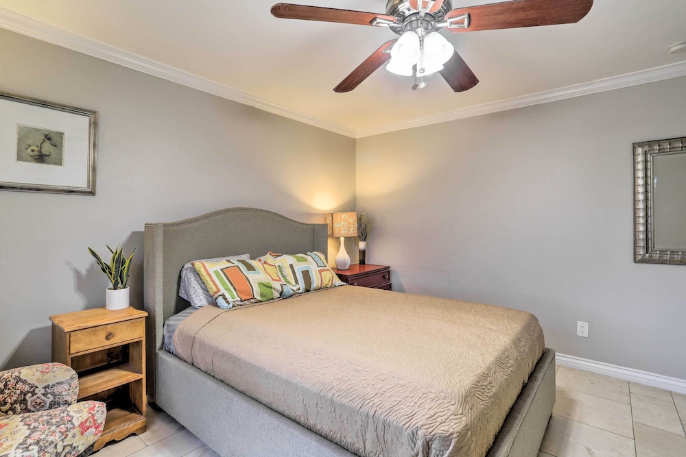 Pool, Grill & Game Room: Bermuda Dunes Oasis