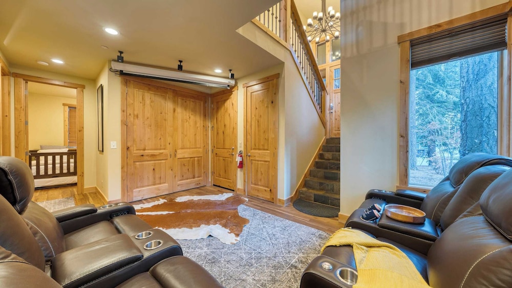 Cozy Tahoe Retreat w/ Hot Tub, Movie Room & Forest Views Tahoma Getaway by Avantstay
